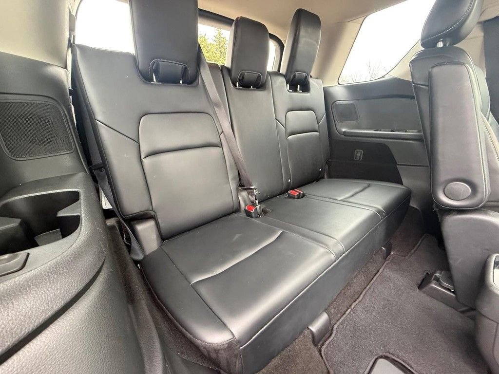 Used 2023 Nissan Pathfinder Platinum AWD/4WD image 13