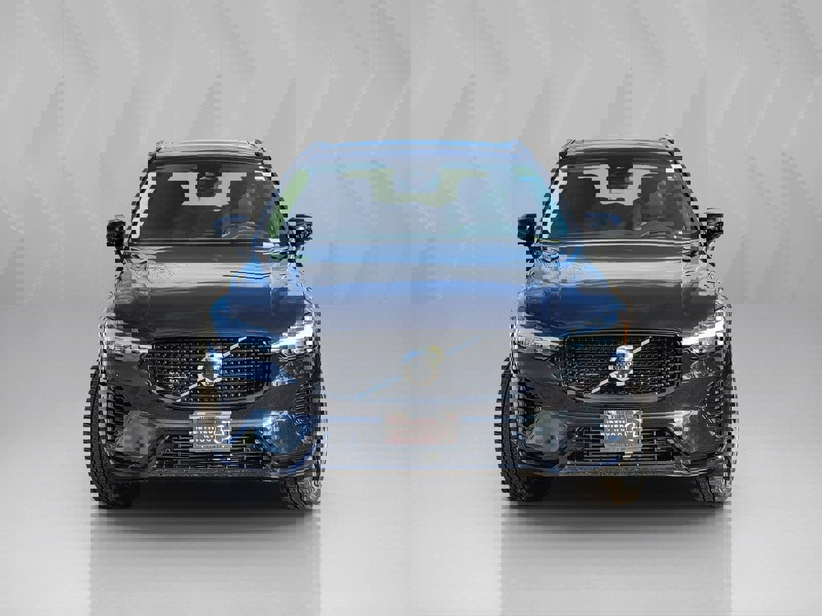 Certified 2024 Volvo XC60 T8 Ultimate w/ Protection Package Premier image 2