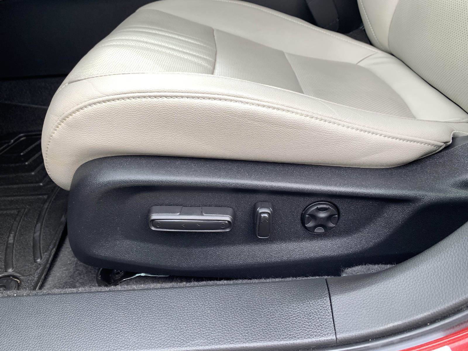 Used 2020 Honda Accord Touring image 39