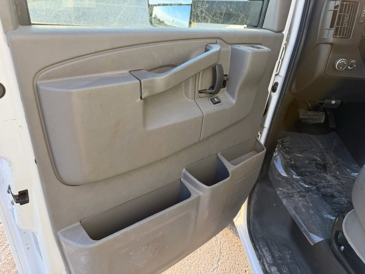 Used 2019 GMC Savana 3500 w/ Power Convenience Package image 14