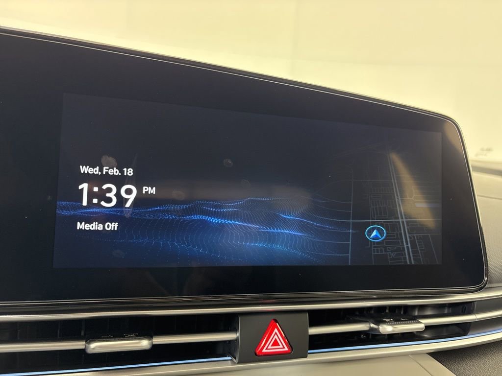 New 2026 Hyundai Elantra Limited FWD image 25