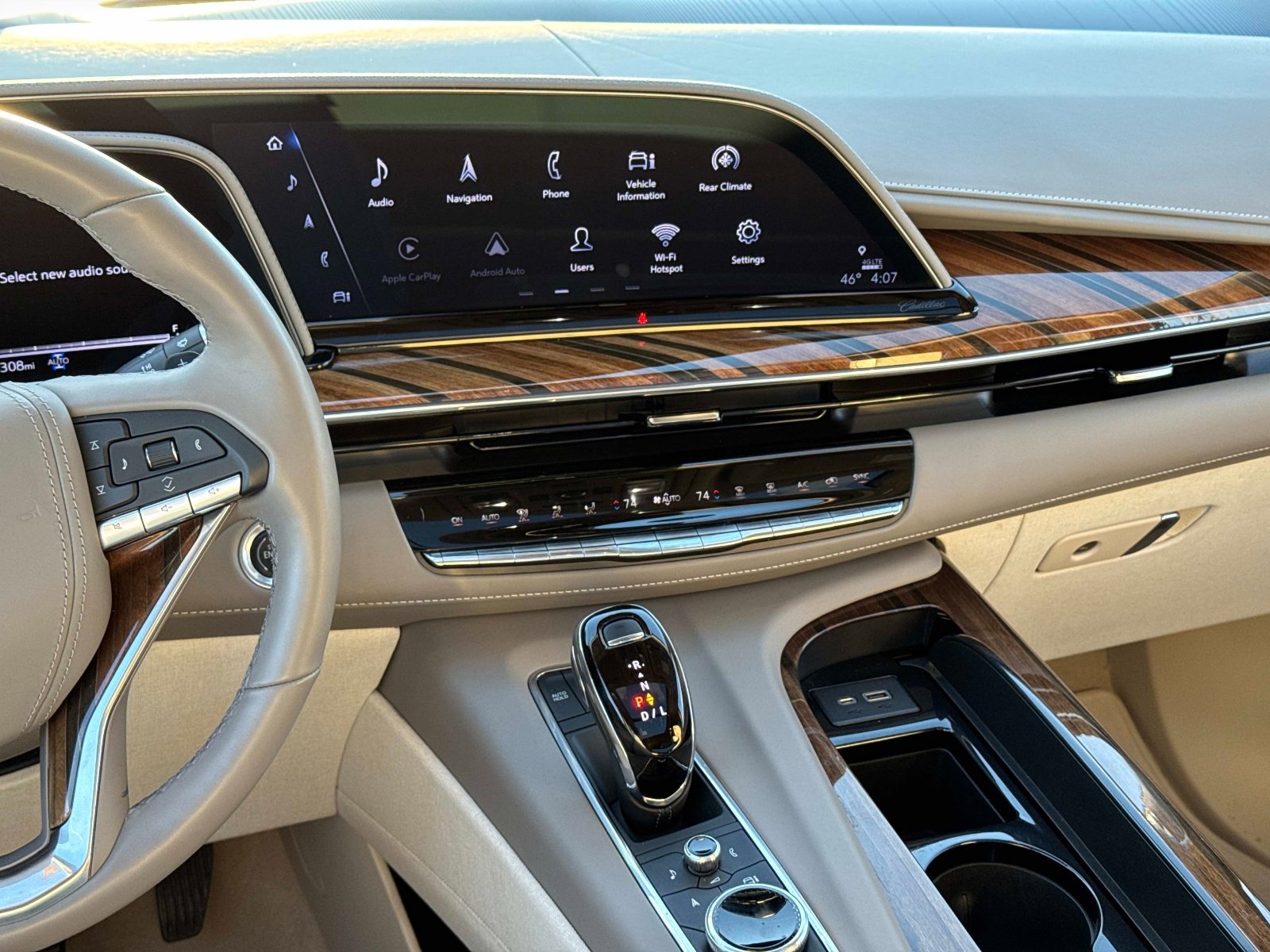 Used 2023 Cadillac Escalade Sport Platinum image 3