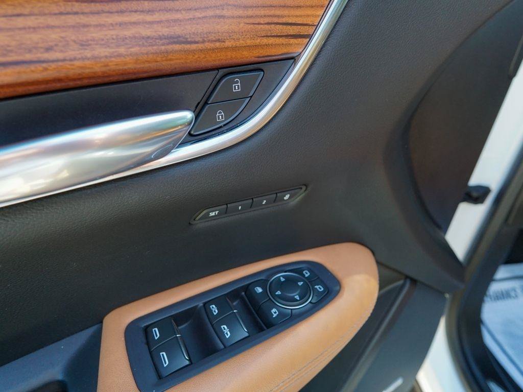 Used 2021 Cadillac XT5 Premium Luxury FWD image 19