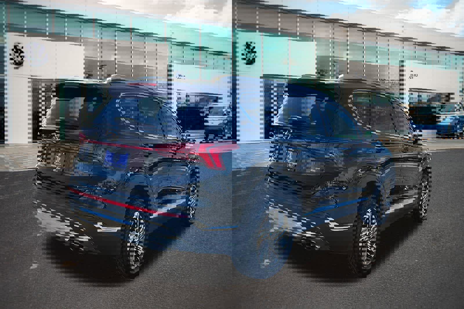 Used 2021 Hyundai Santa Fe SEL w/ Convenience + Premium Package image 5