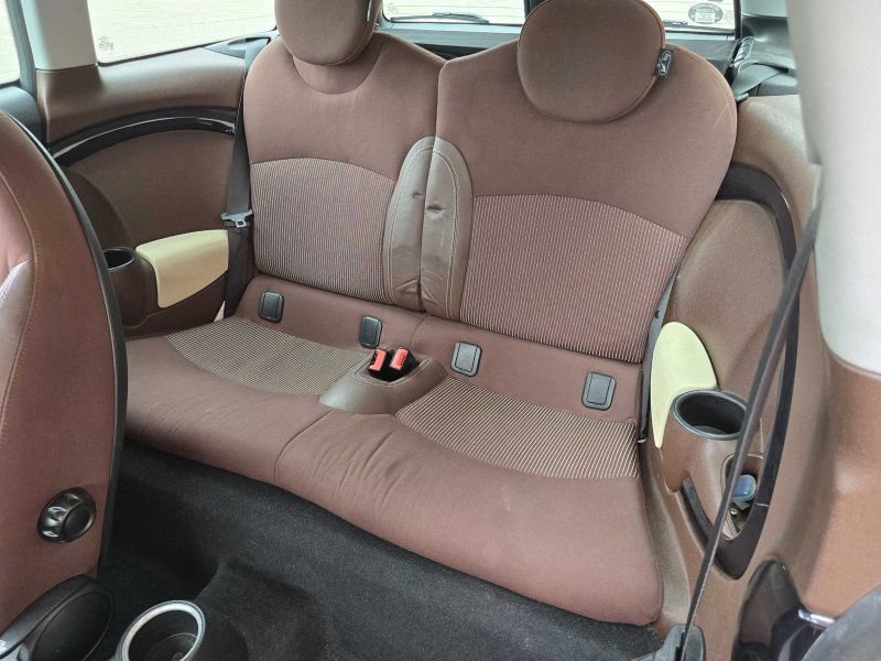 Used 2009 MINI Cooper Clubman Hardtop image 9