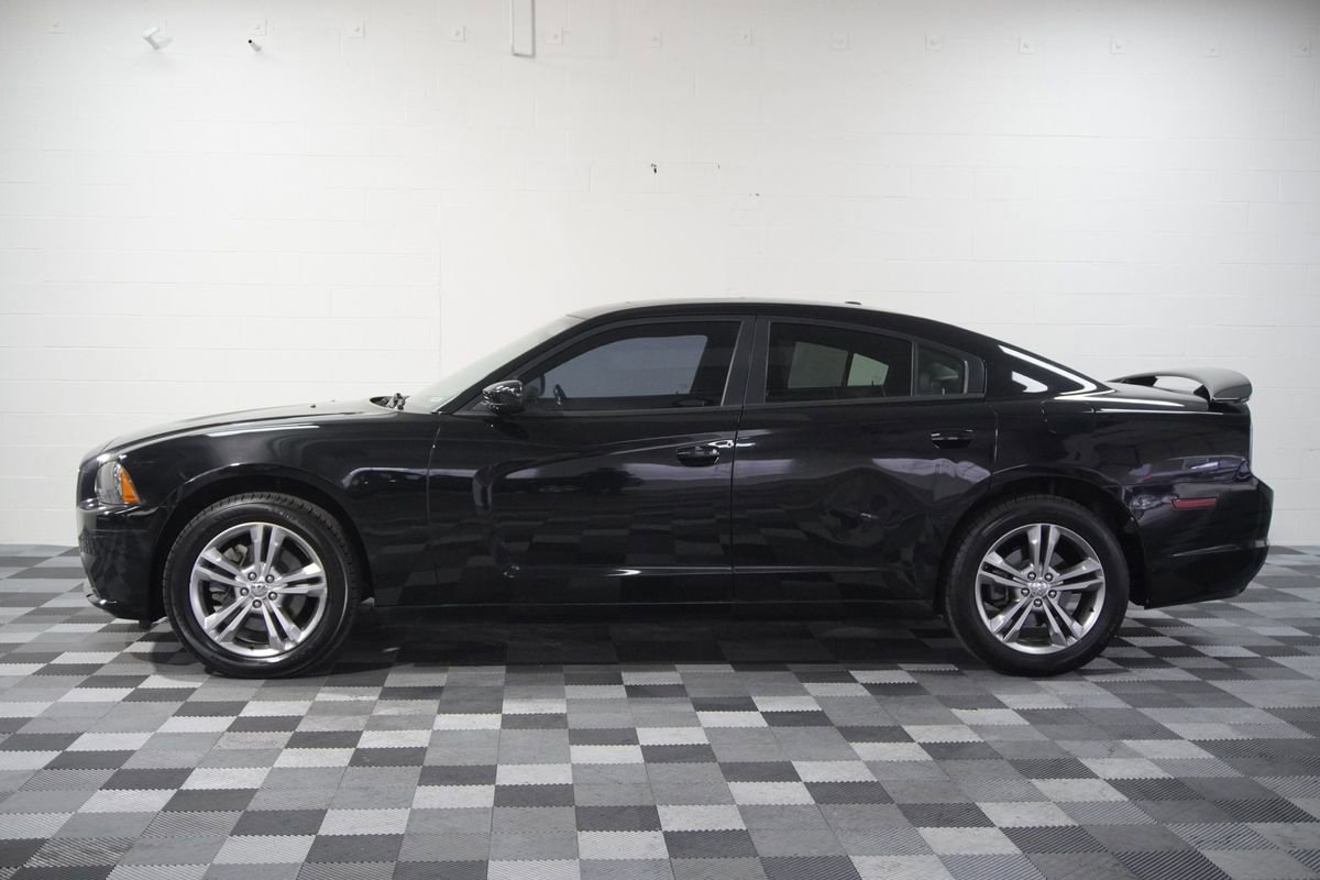 Used 2013 Dodge Charger SXT Plus AWD/4WD image 2