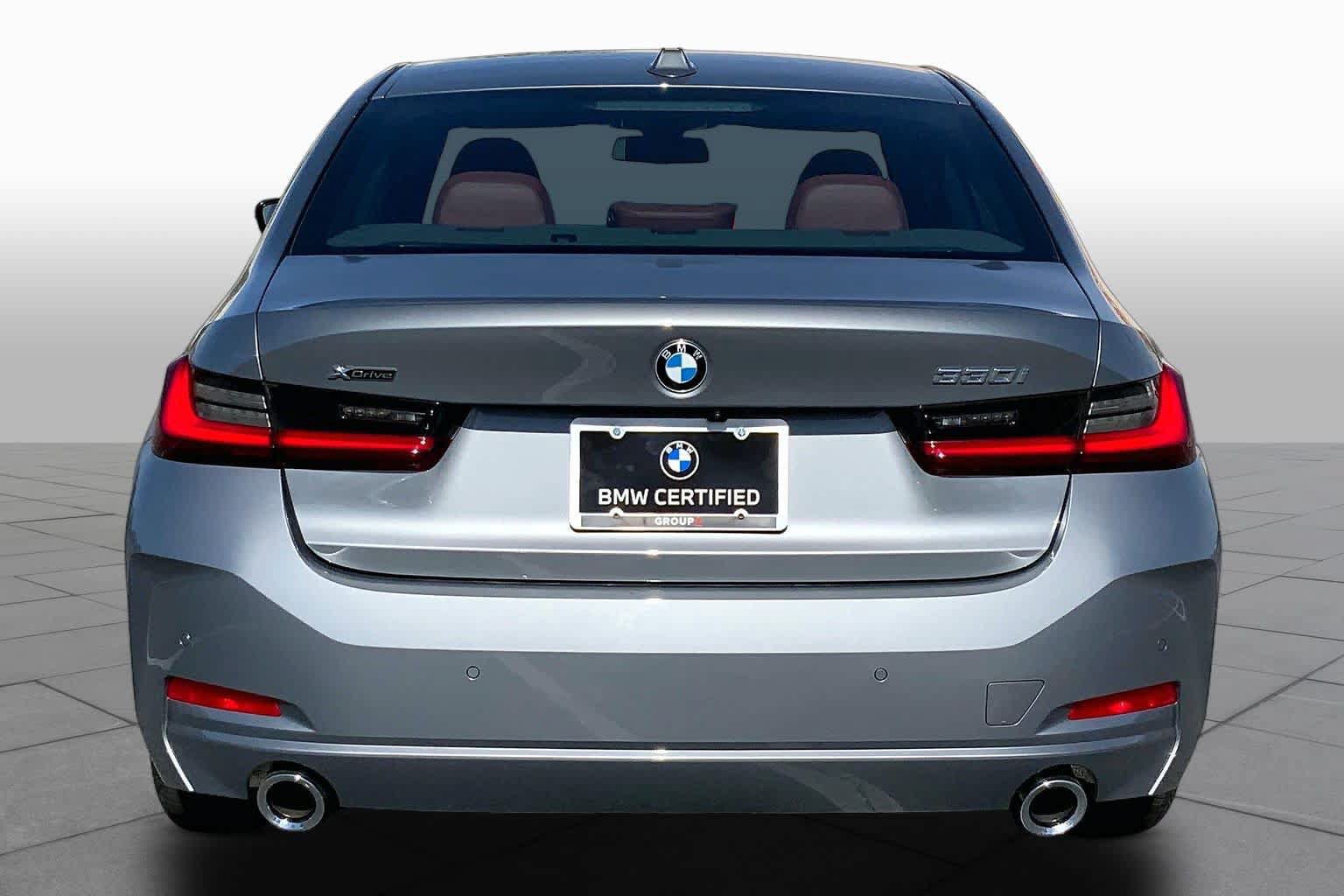 Used 2024 BMW 330i xDrive Sedan w/ Convenience Package AWD/4WD image 4