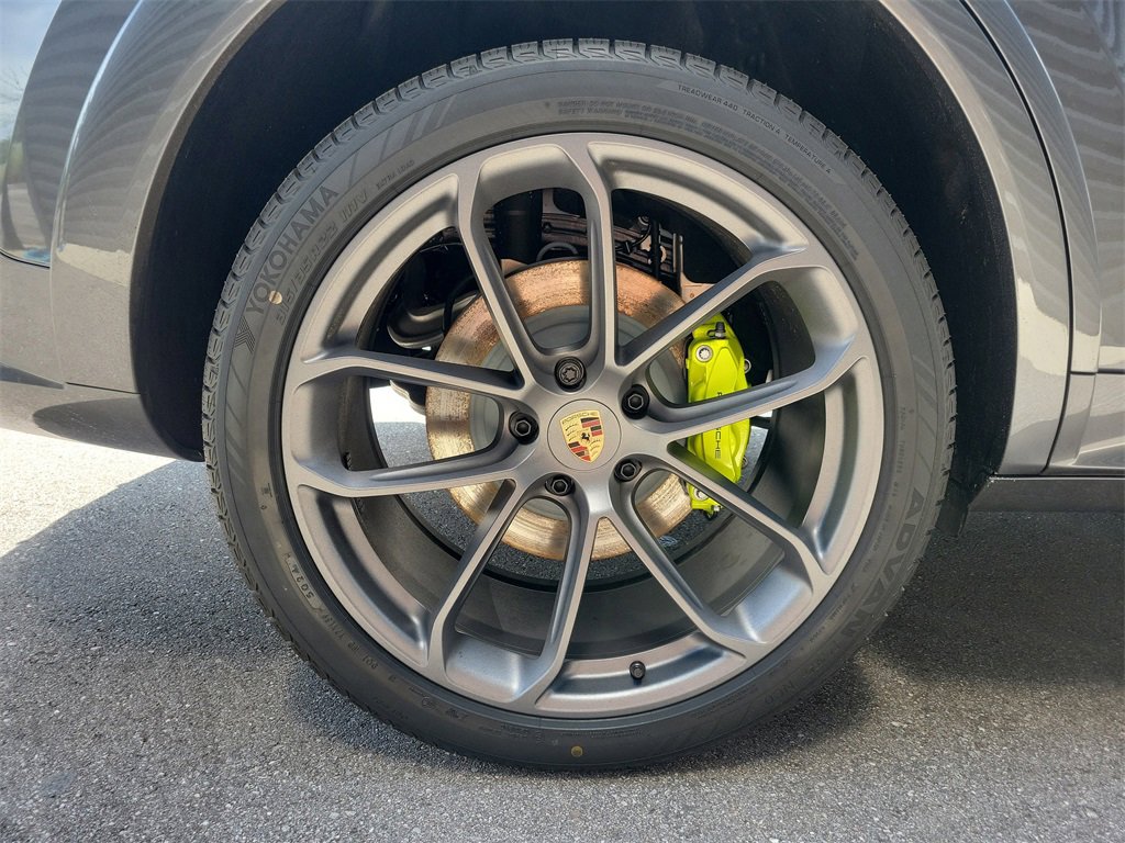 New 2025 Porsche Cayenne E-Hybrid Coupe image 13