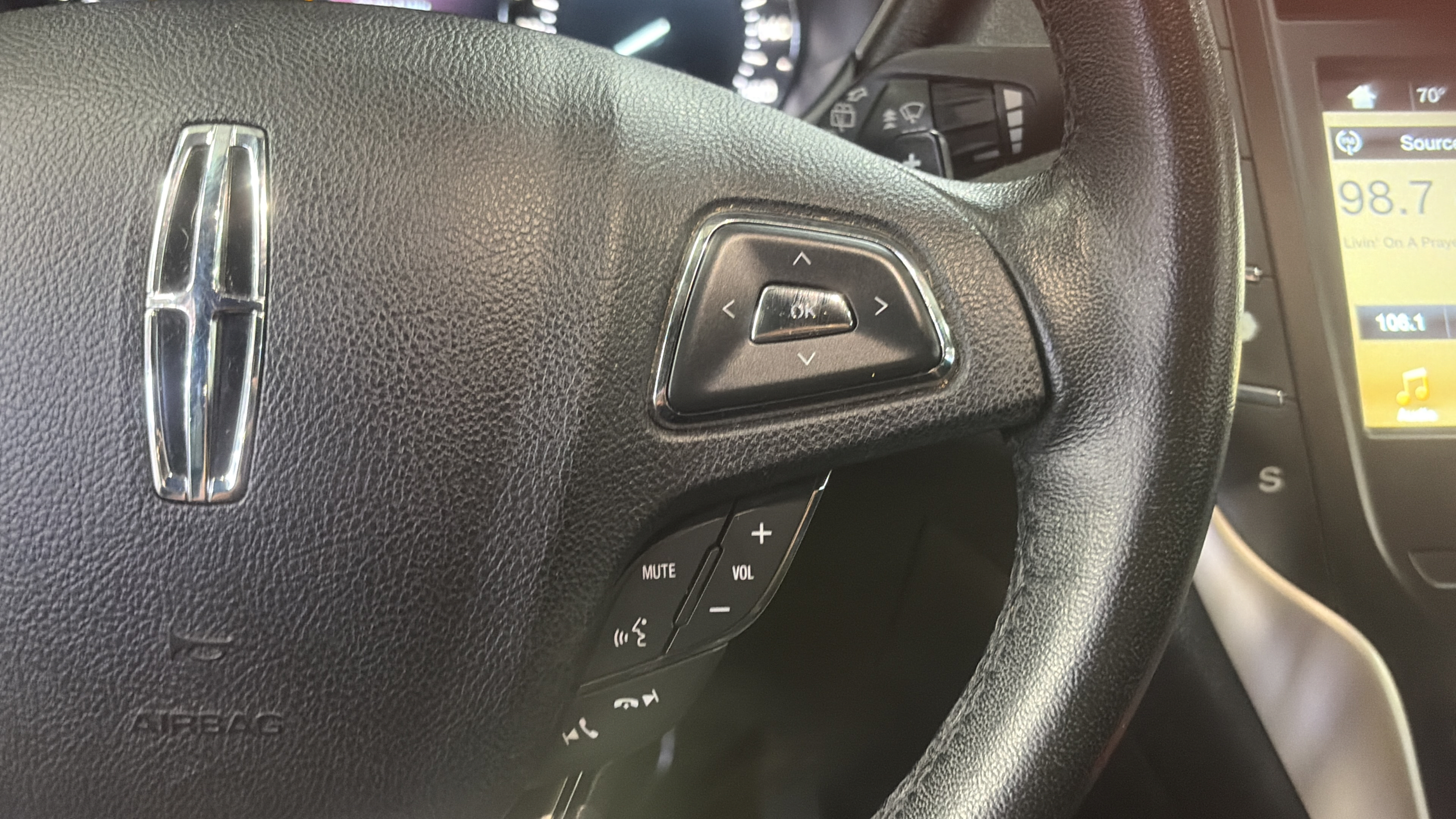 Used 2016 Lincoln MKC Premiere FWD image 14