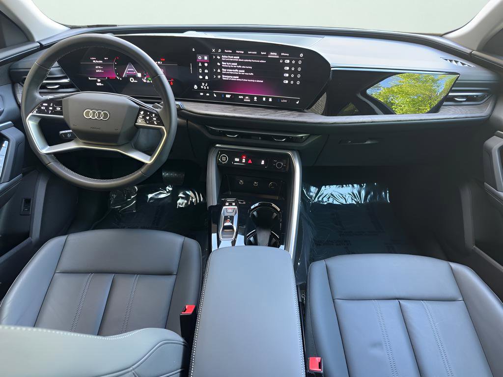 Used 2025 Audi Q5 Premium w/ Convenience Package image 25