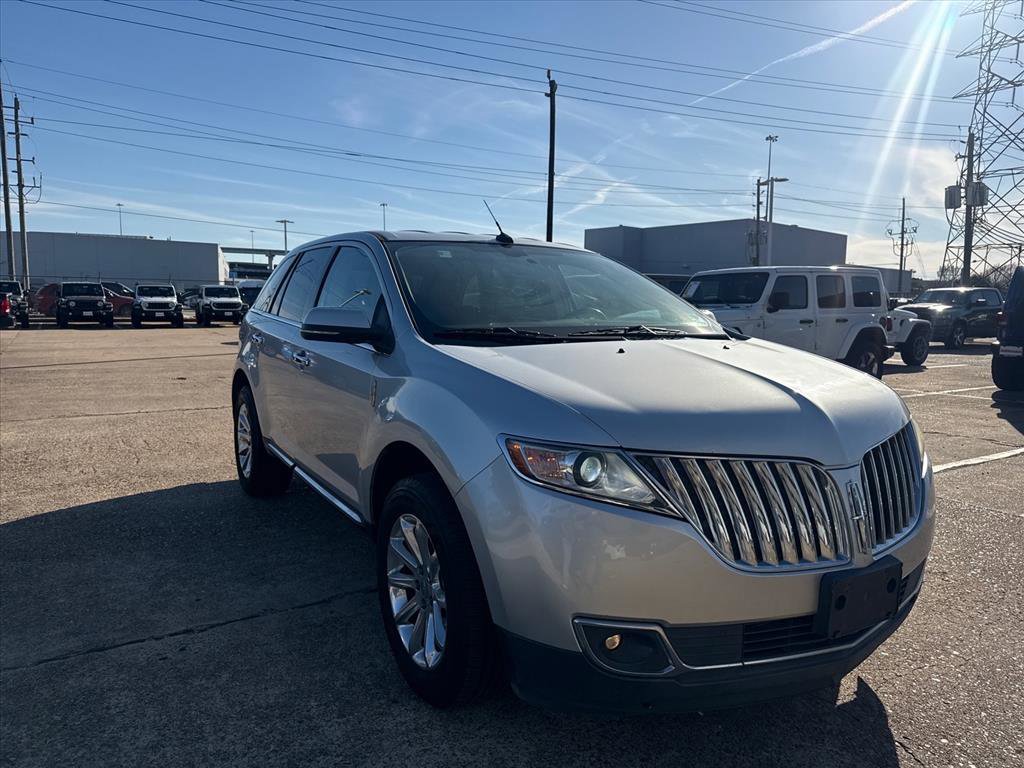 Used 2012 Lincoln MKX FWD image 7