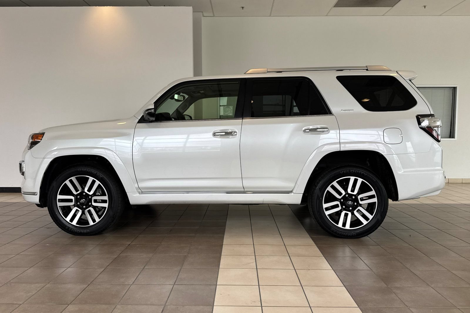 Certified 2024 Toyota 4Runner Limited AWD/4WD image 7