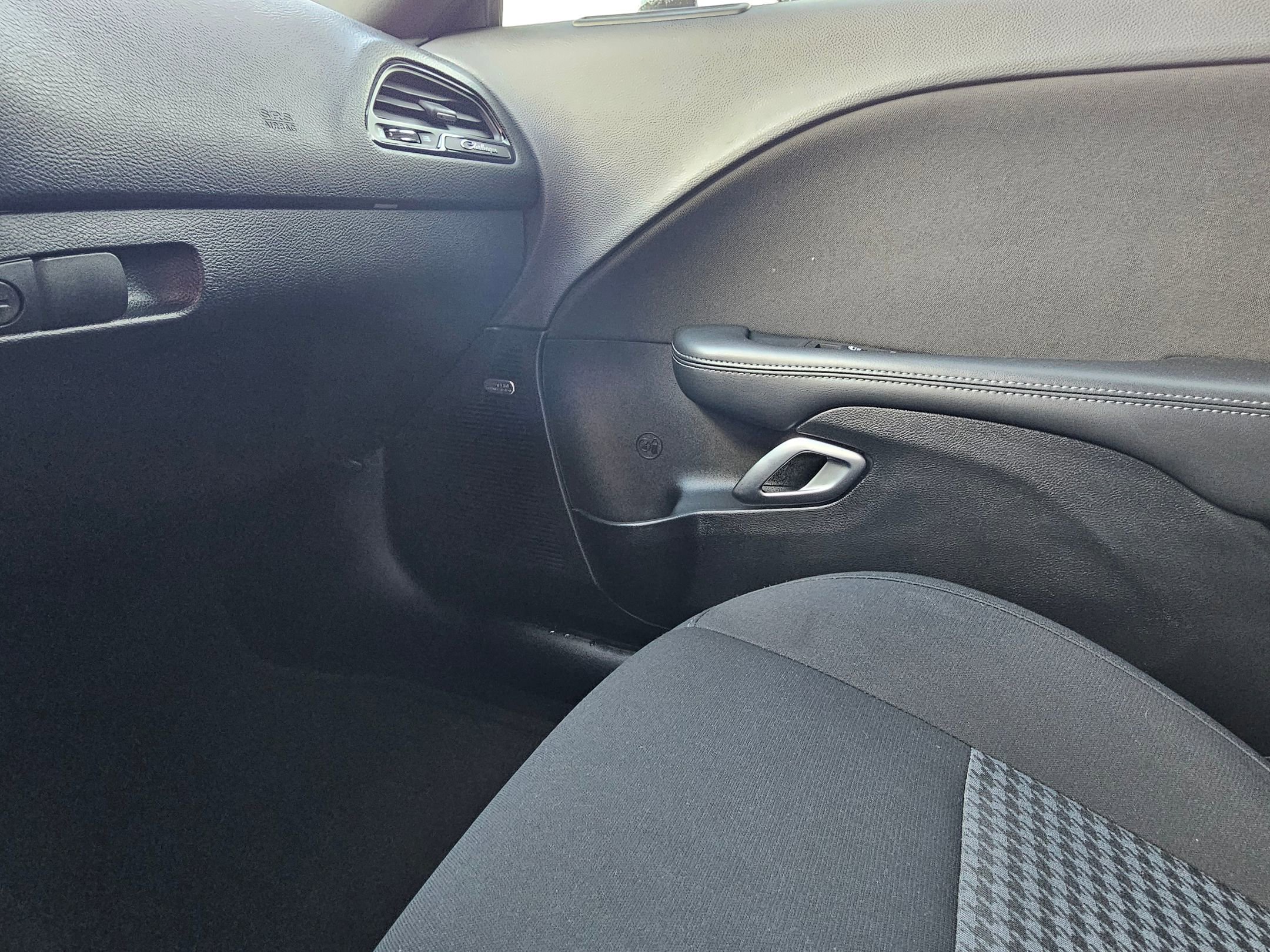 Used 2023 Dodge Challenger R/T w/ Blacktop Package image 11