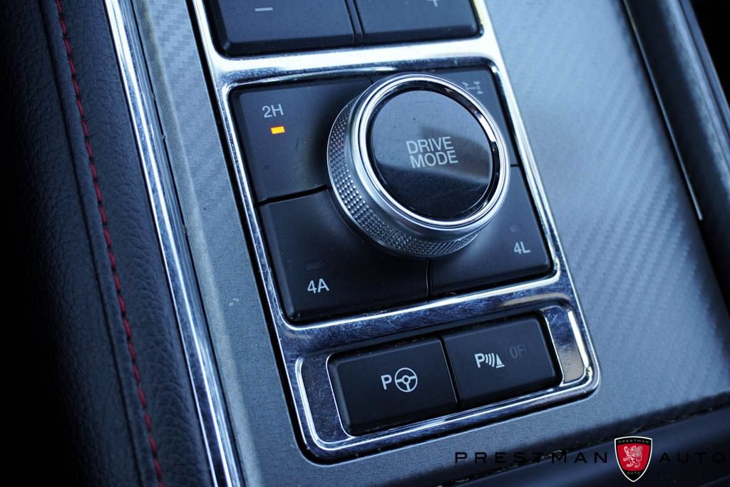 Used 2019 Ford Expedition Limited w/ Equipment Group 303A AWD/4WD image 44