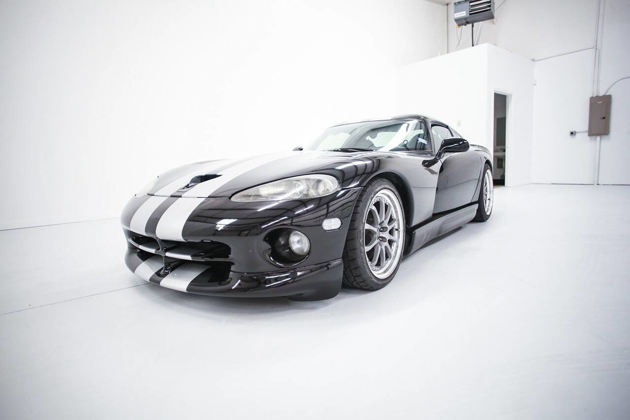 Used 2000 Dodge Viper GTS image 1