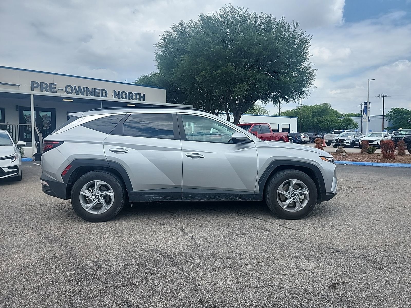 Used 2024 Hyundai Tucson SEL image 2