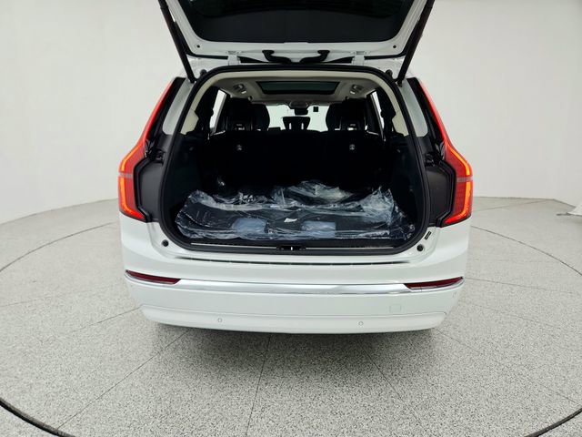 New 2025 Volvo XC90 T8 Plus w/ Protection Package Premier image 15