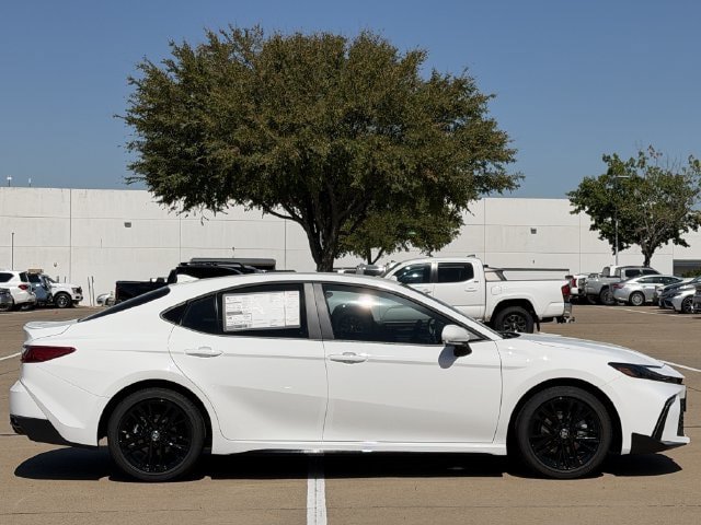 New 2026 Toyota Camry SE FWD image 3