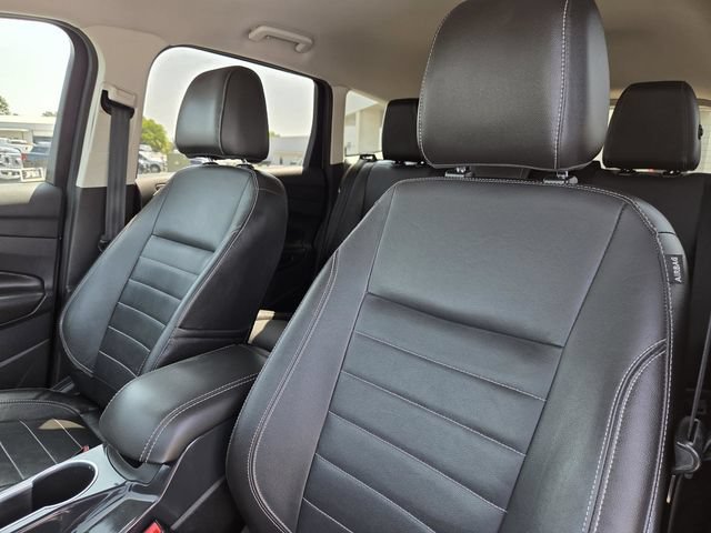 Used 2014 Ford Escape Titanium w/ Equipment Group 401A AWD/4WD image 29