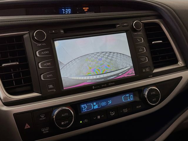 Used 2017 Toyota Highlander Limited image 17