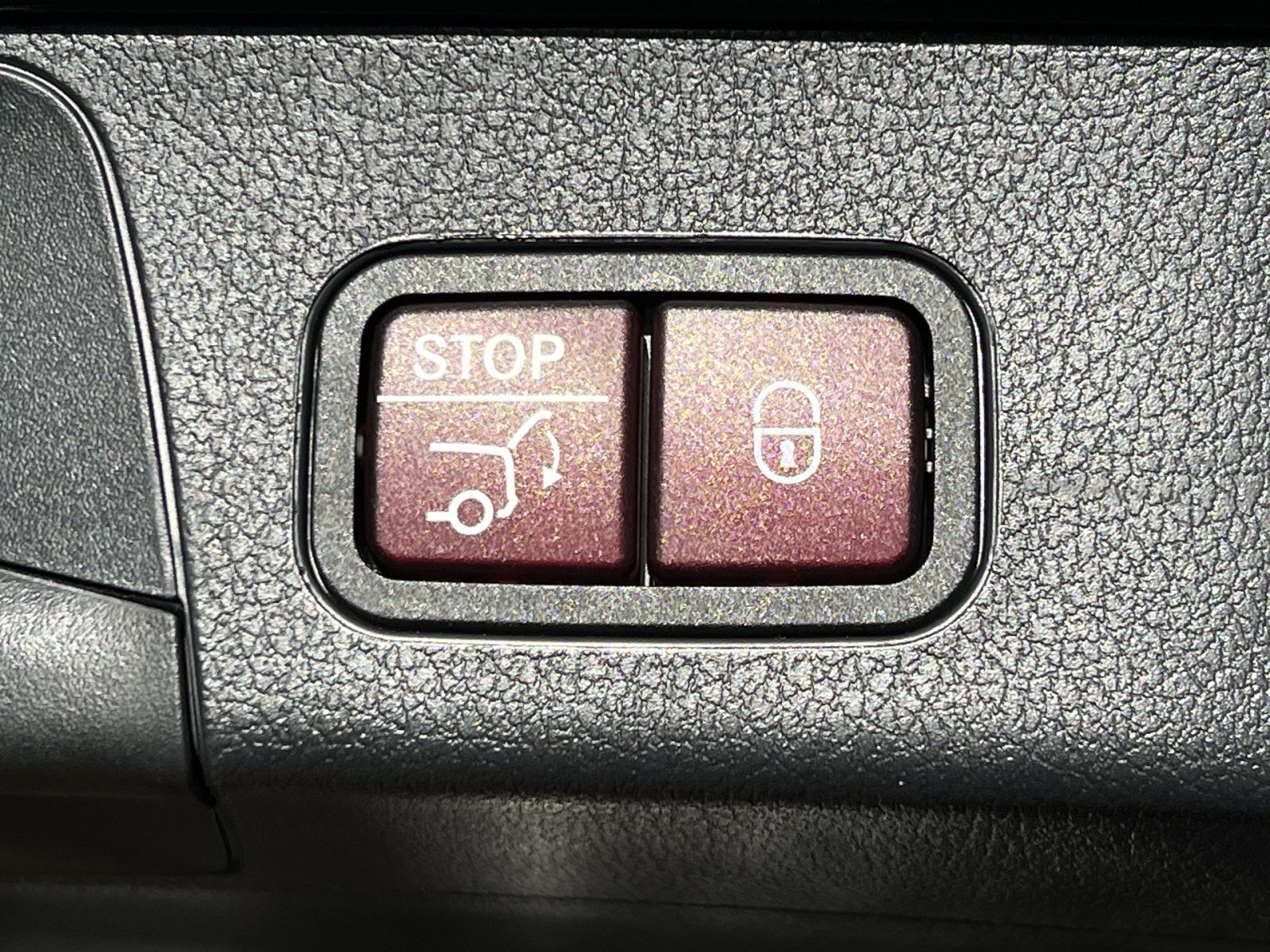 Used 2026 Mercedes-Benz GLB 250 4MATIC image 25