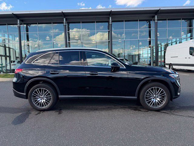 Used 2023 Mercedes-Benz GLC 300 4MATIC image 8