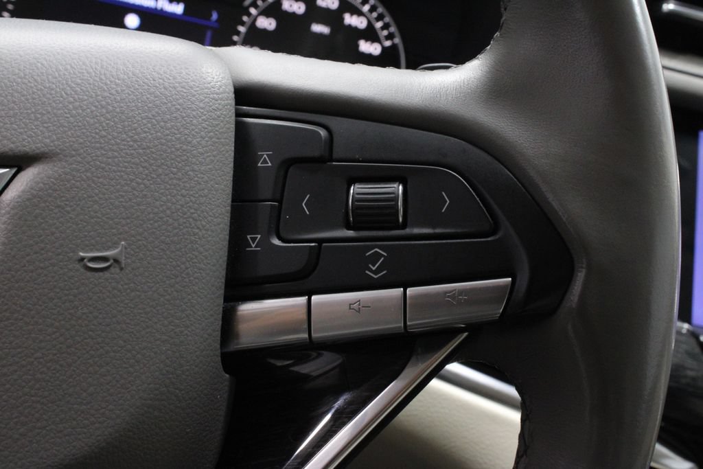 Used 2020 Cadillac XT6 Premium Luxury FWD image 28