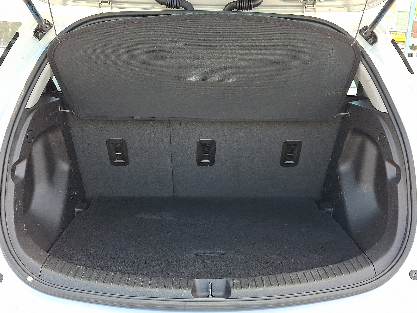 Used 2023 Chevrolet Bolt LT FWD image 28