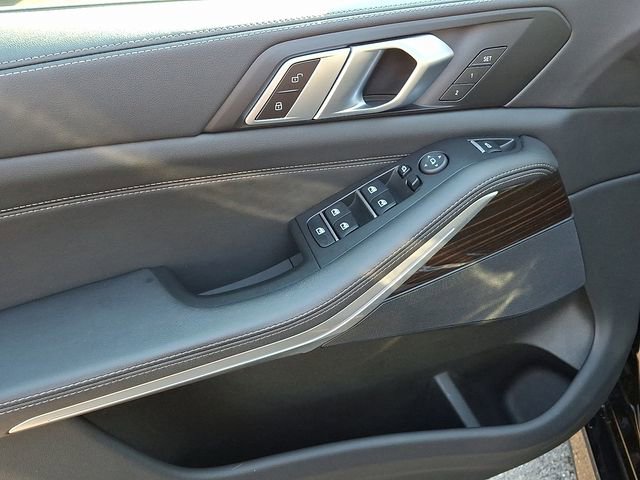 Used 2024 BMW X5 xDrive40i w/ M Sport Package image 12
