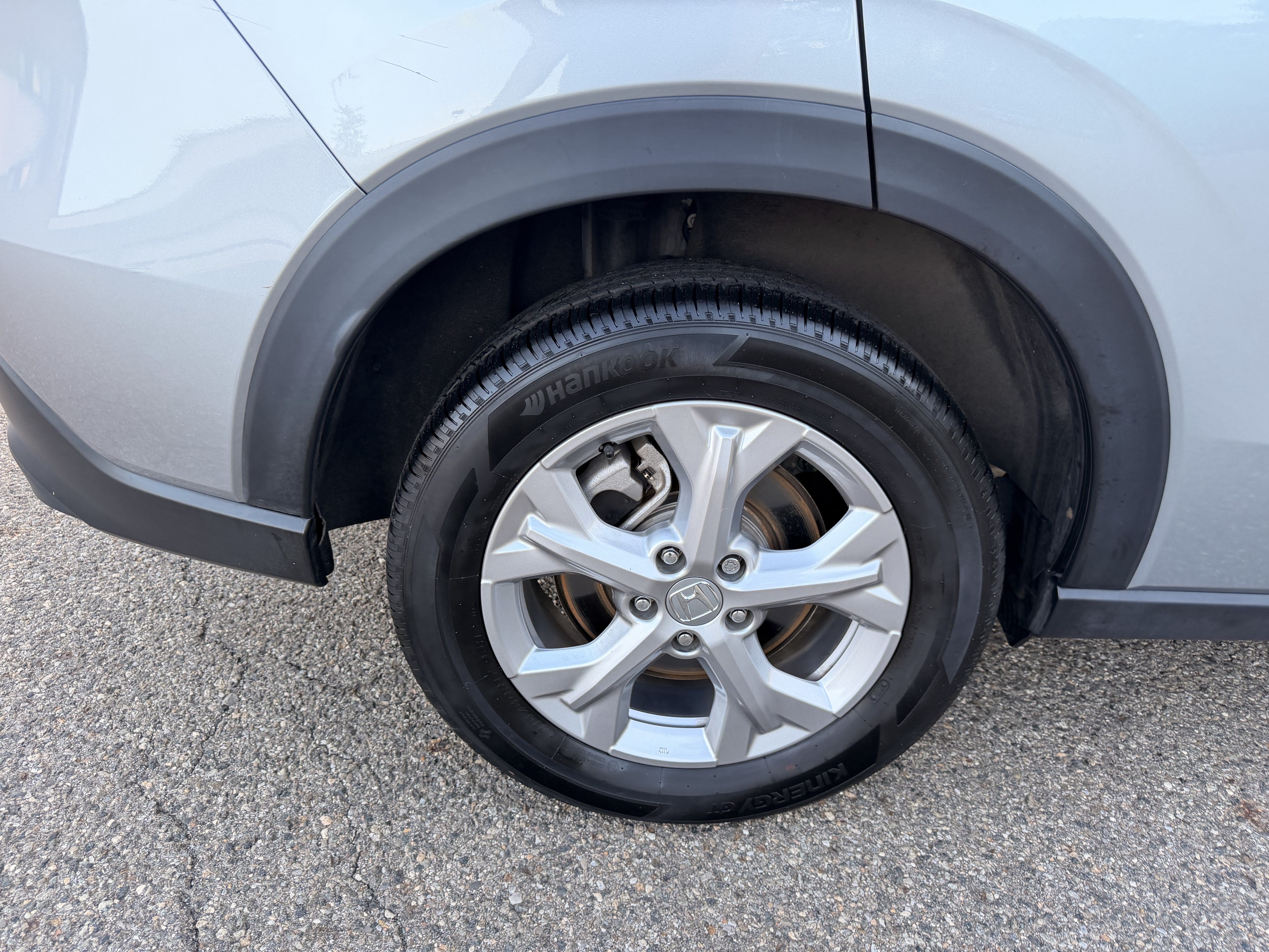 Used 2025 Honda HR-V LX image 9