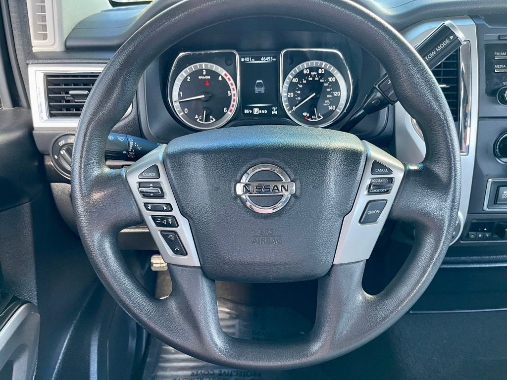 Used 2017 Nissan Titan SV AWD/4WD image 15