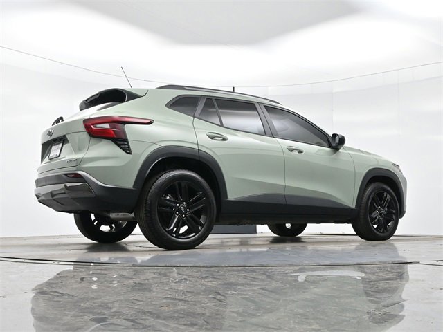 Used 2025 Chevrolet Trax ACTIV w/ Sunroof Package image 31
