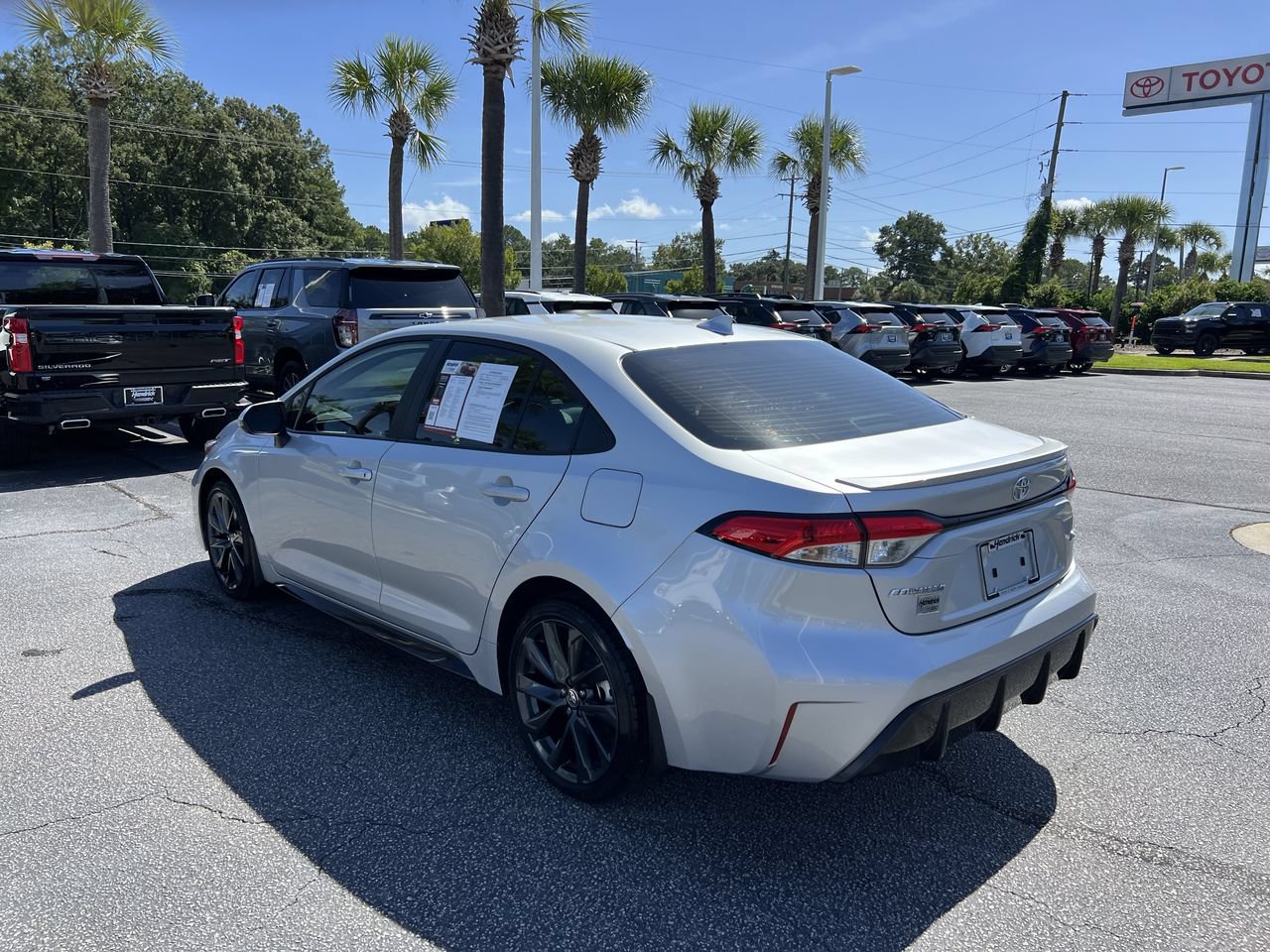 Used 2026 Toyota Corolla SE FWD image 8