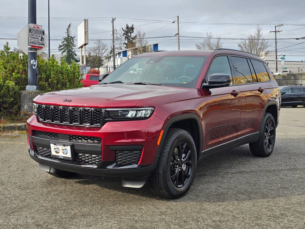 New 2025 Jeep Grand Cherokee L Altitude image 4
