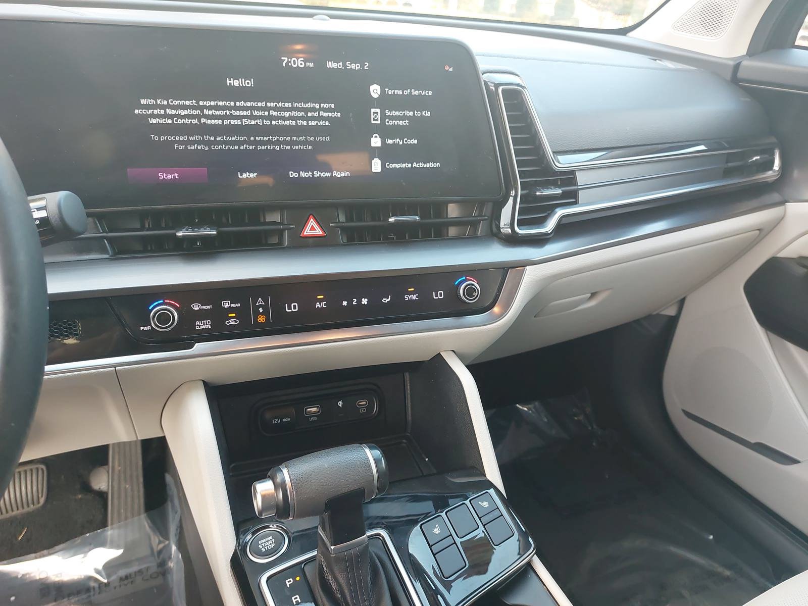 Used 2024 Kia Sportage EX FWD image 19