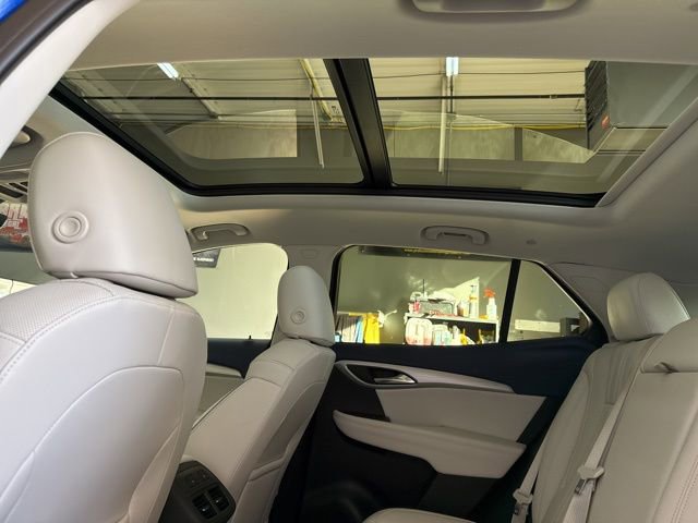 Used 2024 Buick Envision Avenir image 12