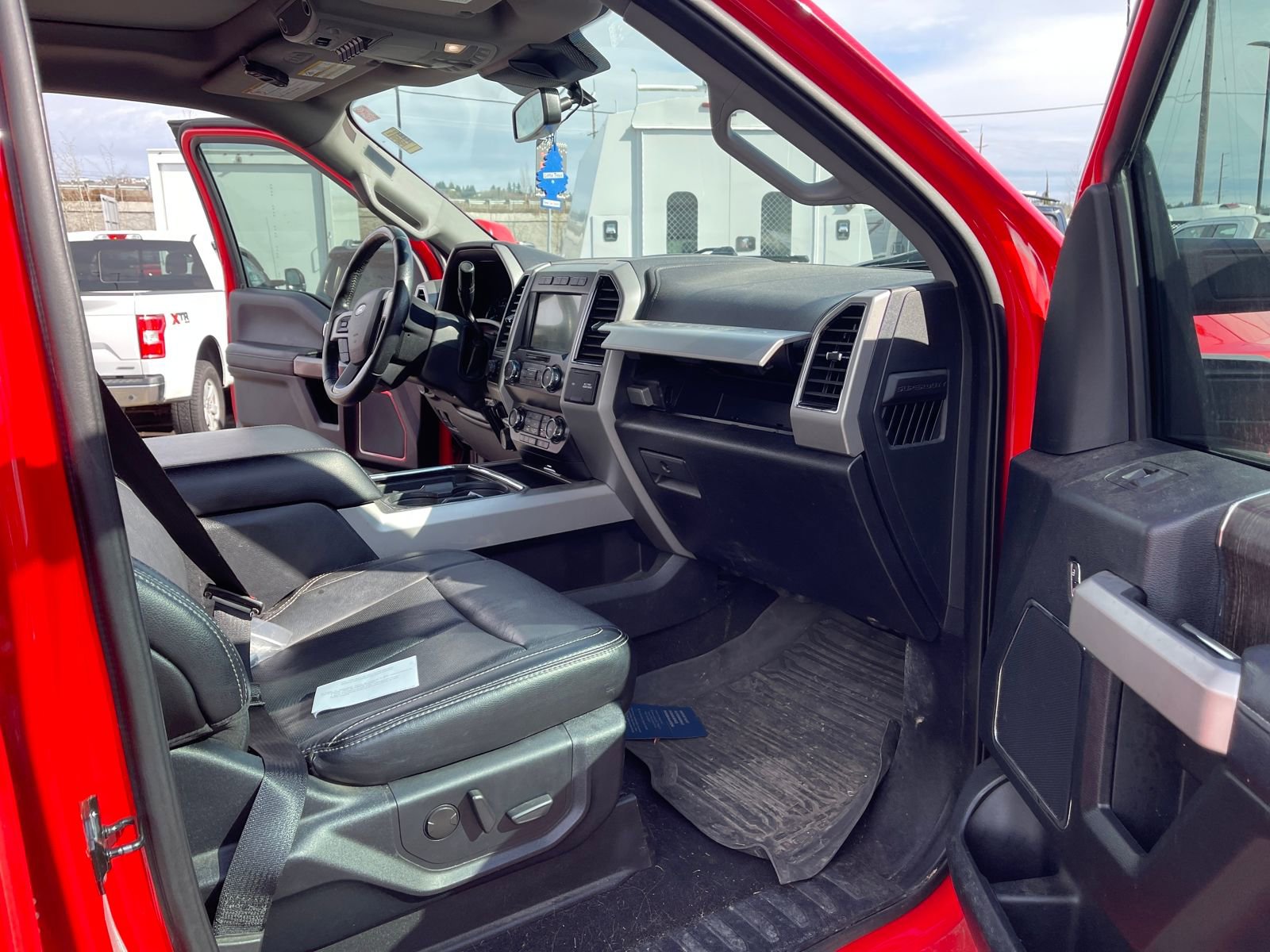 Used 2020 Ford F350 Lariat w/ Lariat Ultimate Package image 14