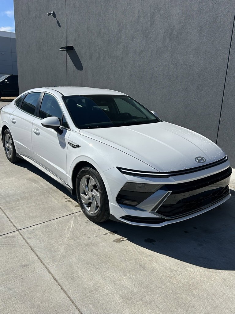 Used 2025 Hyundai Sonata SE image 8