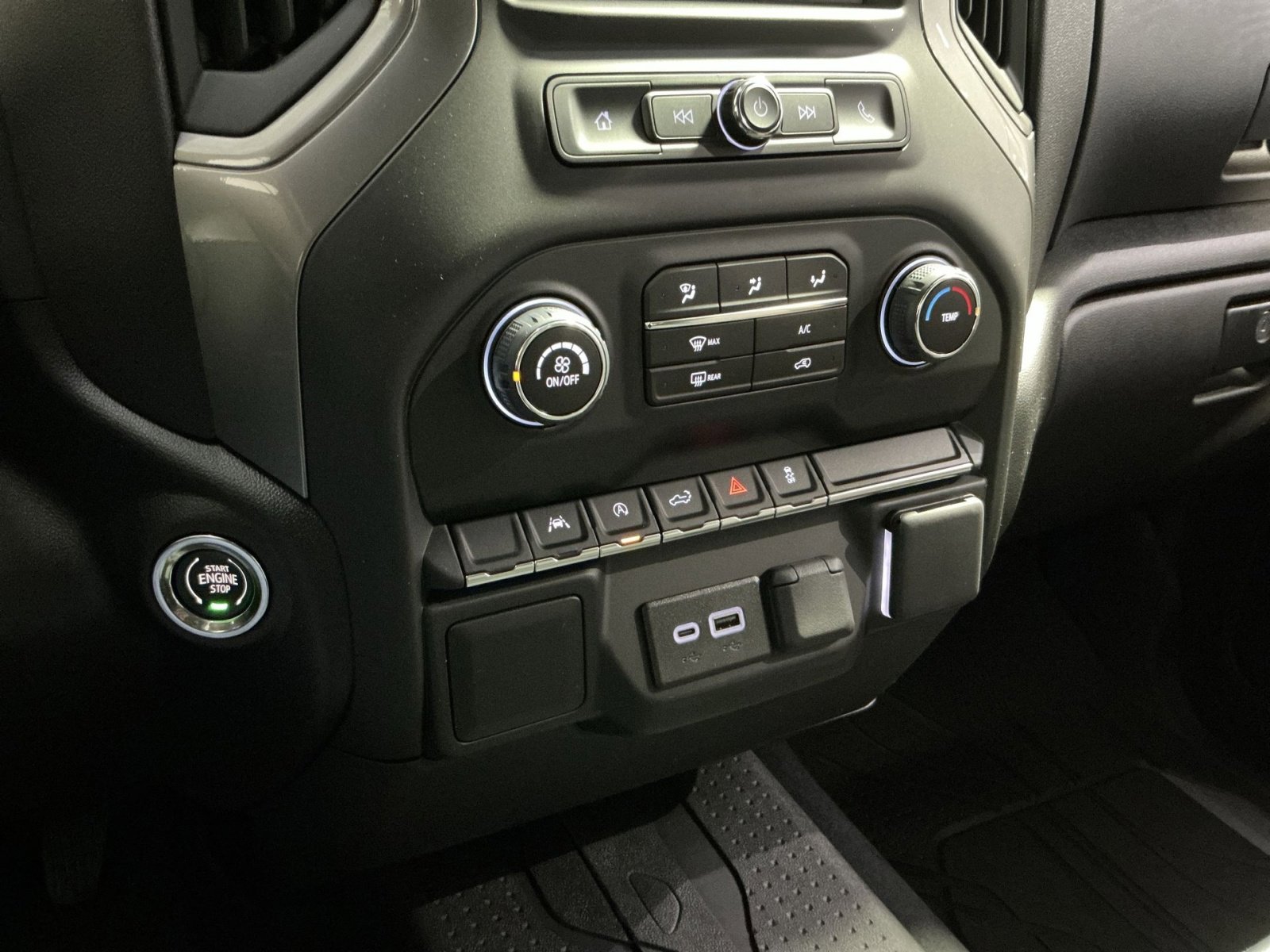 New 2026 Chevrolet Silverado 1500 Custom w/ Turbomax Blackout Package image 29