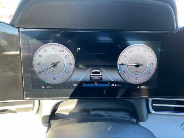 Used 2023 Hyundai Elantra Limited w/ Cargo Package FWD image 16