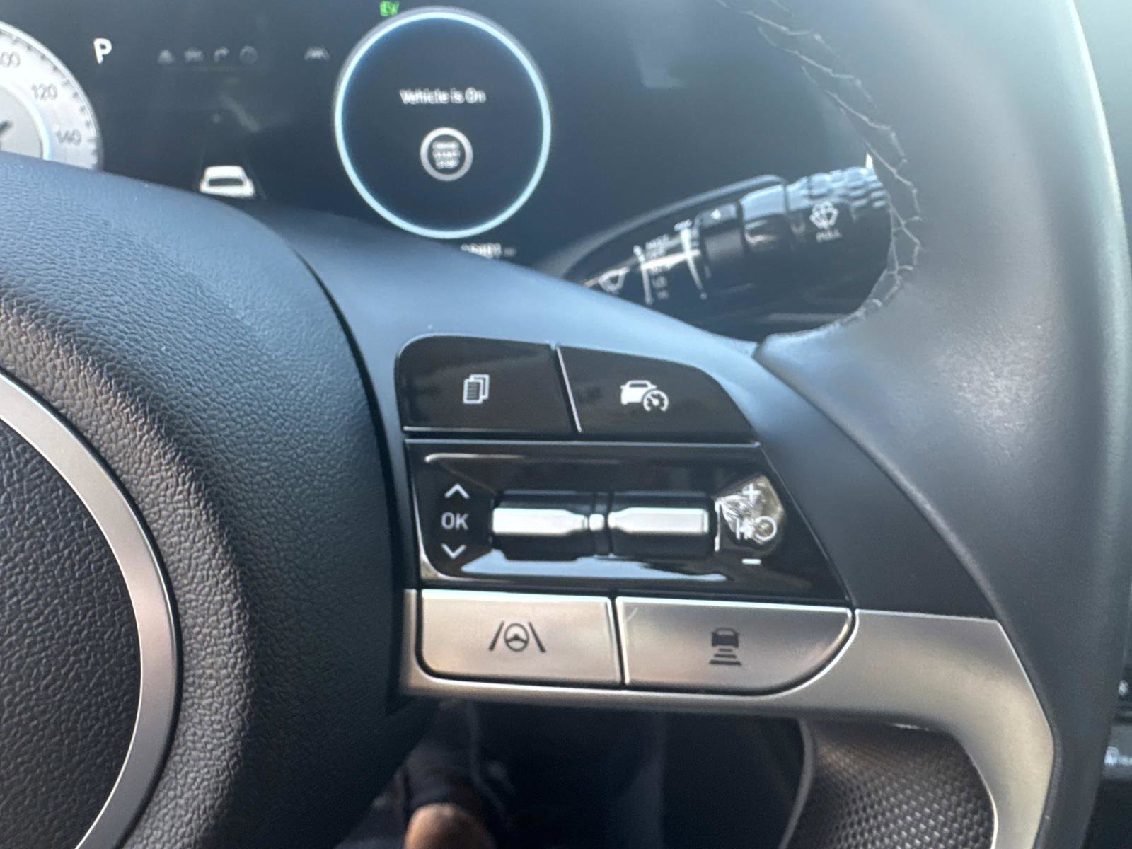 Used 2024 Hyundai Elantra Limited image 26