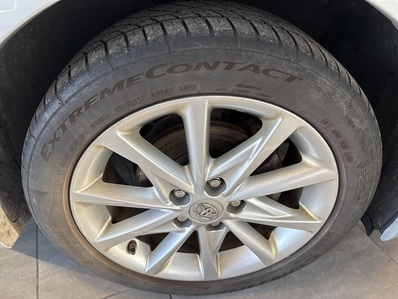 Used 2014 Toyota Prius V Five image 46