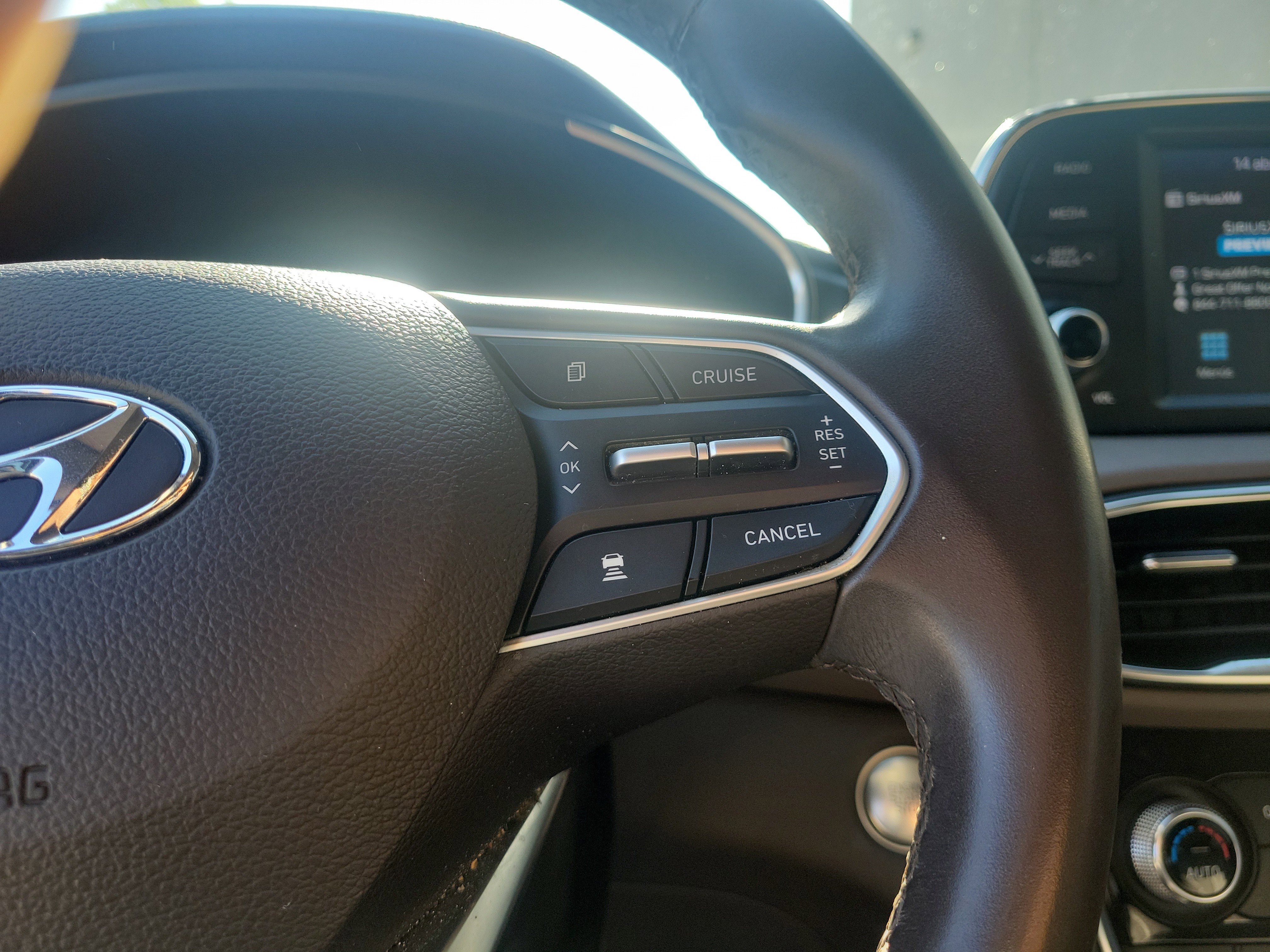 Used 2020 Hyundai Santa Fe SEL w/ Convenience + Premium Package image 26