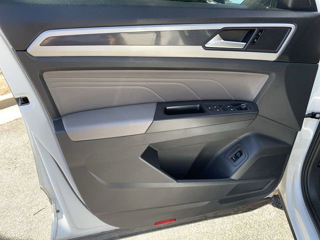 Used 2022 Volkswagen Atlas SEL R-Line AWD/4WD image 17