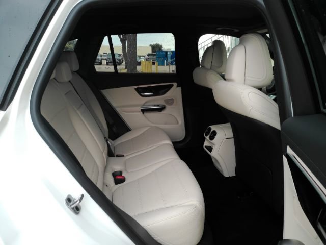 Used 2024 Mercedes-Benz GLC 300 image 26