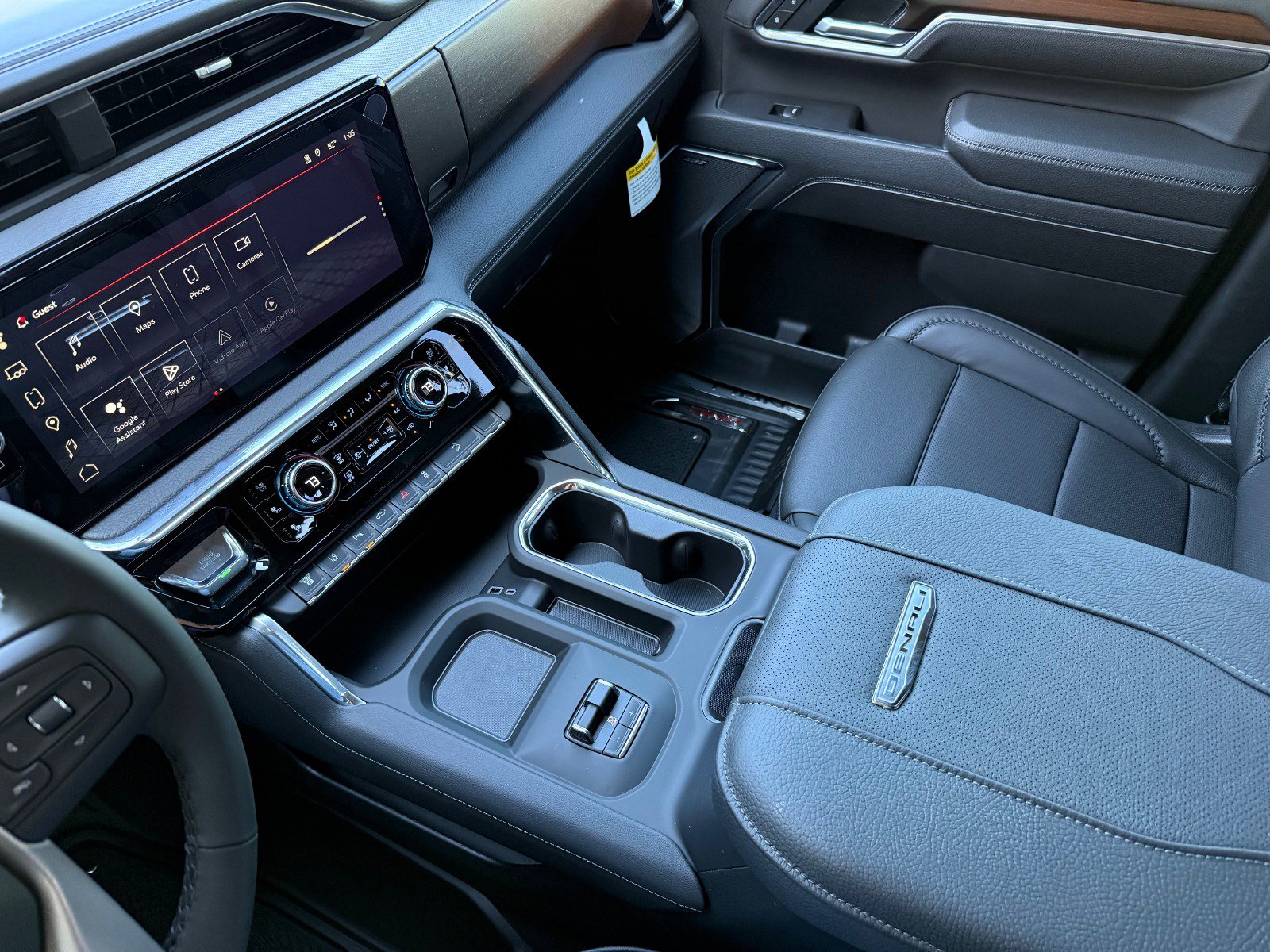 New 2026 GMC Sierra 2500 Denali w/ Denali Reserve Package image 28