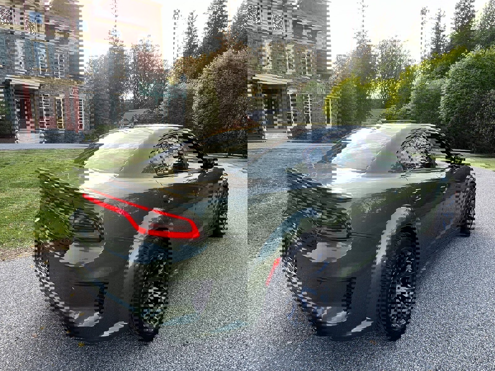 Used 2022 Dodge Charger SRT Hellcat w/ SRT Black Package image 10