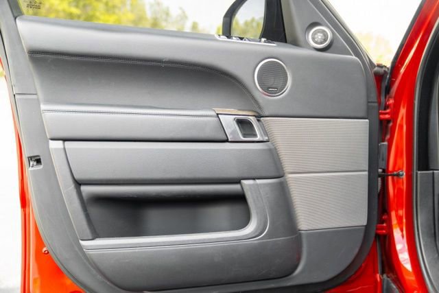 Used 2019 Land Rover Range Rover Sport SE image 48