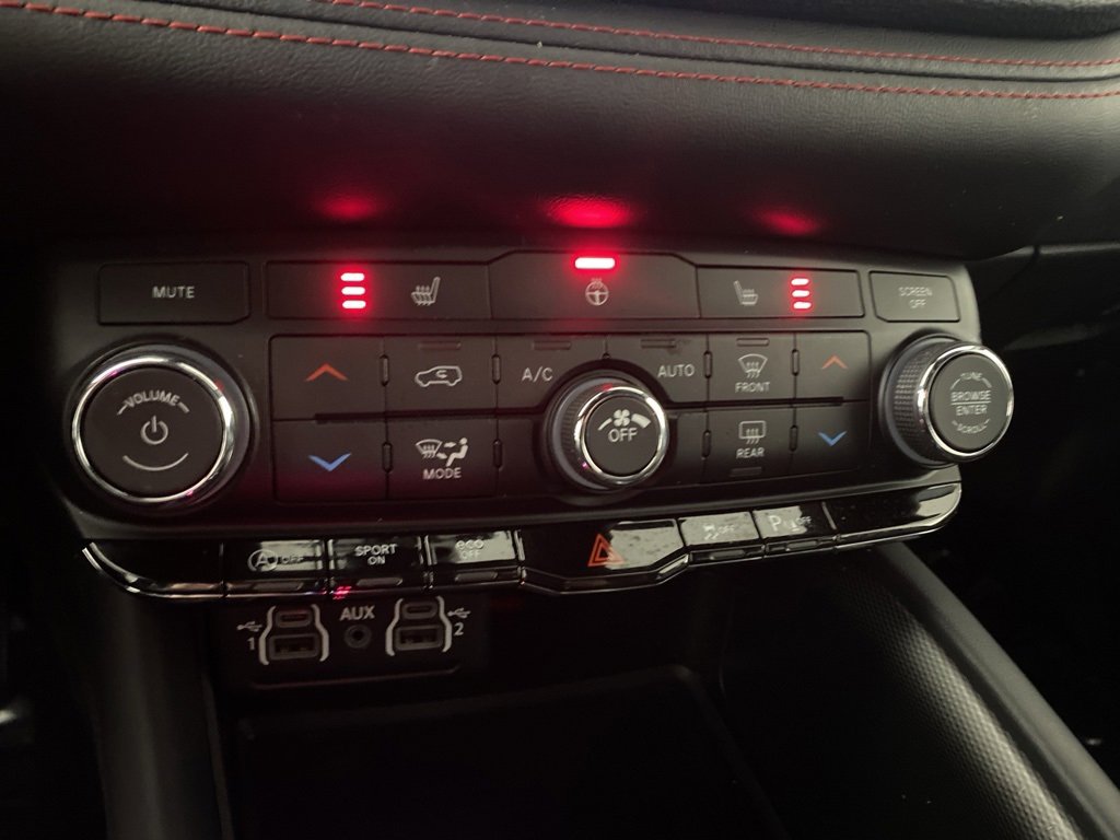 Used 2024 Dodge Durango GT w/ Blacktop Package image 22