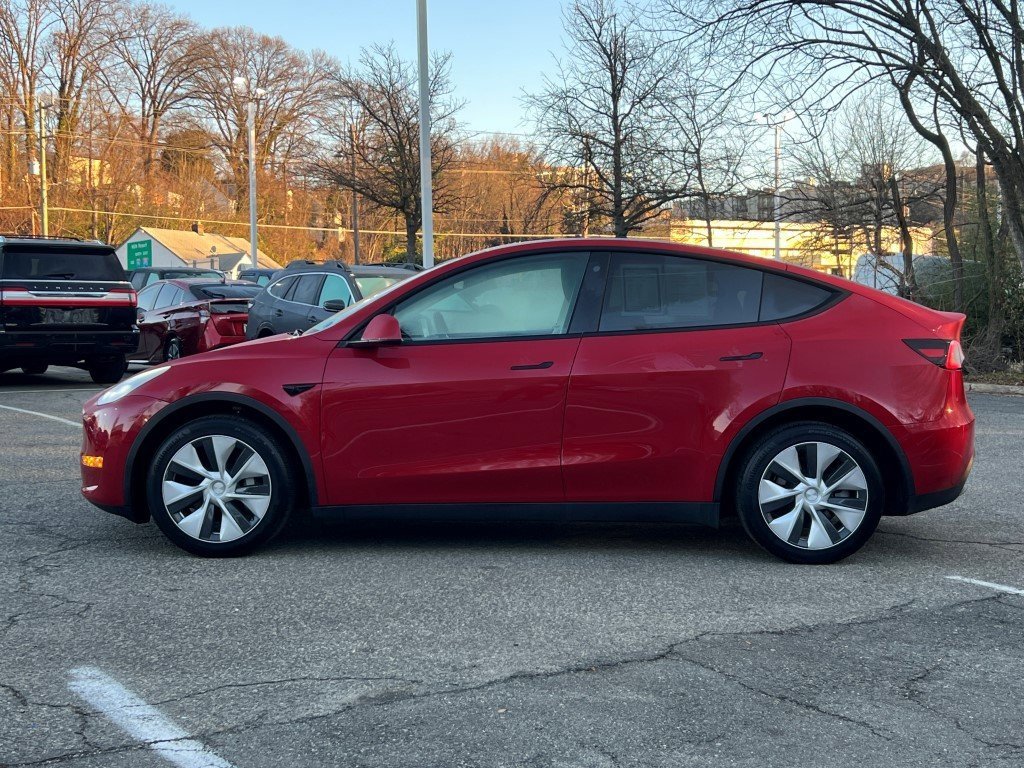 Used 2023 Tesla Model Y Long Range image 3